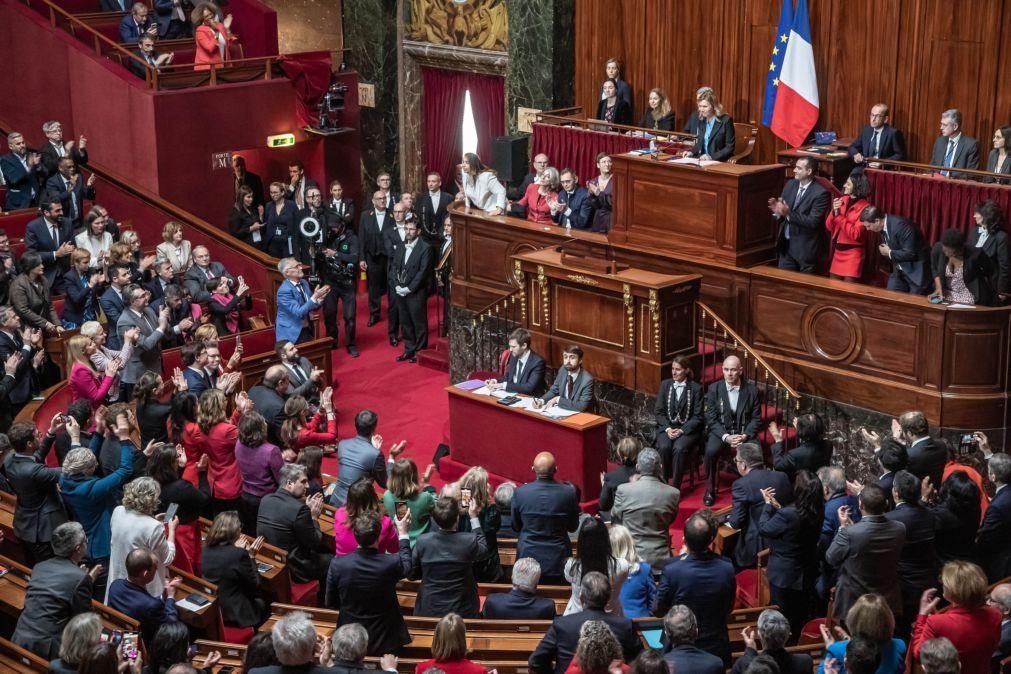 Votação histórica em França deve abrir caminho ao direito ao aborto noutros países