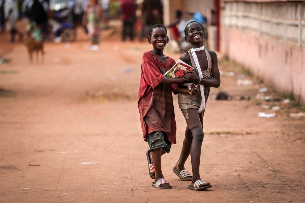 Mais de metade das crianças da Guiné-Bissau sem registo de nascimento