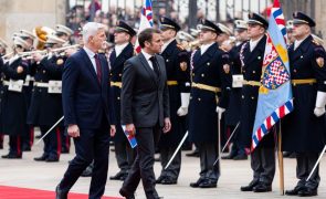 Presidente checo admite envio de força militar para a Ucrânia sem se envolver em combate