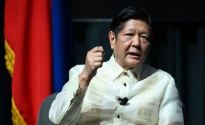 Presidente das Filipinas critica Pequim pelas tensões no Mar do Sul da China