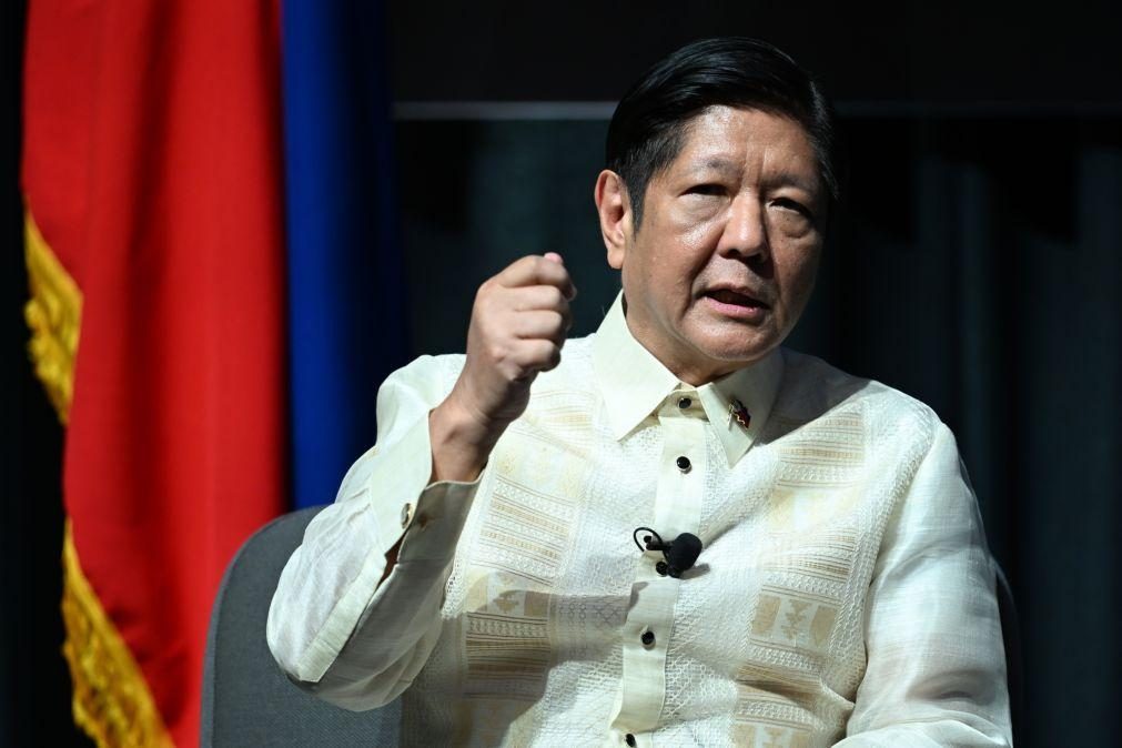 Presidente das Filipinas critica Pequim pelas tensões no Mar do Sul da China
