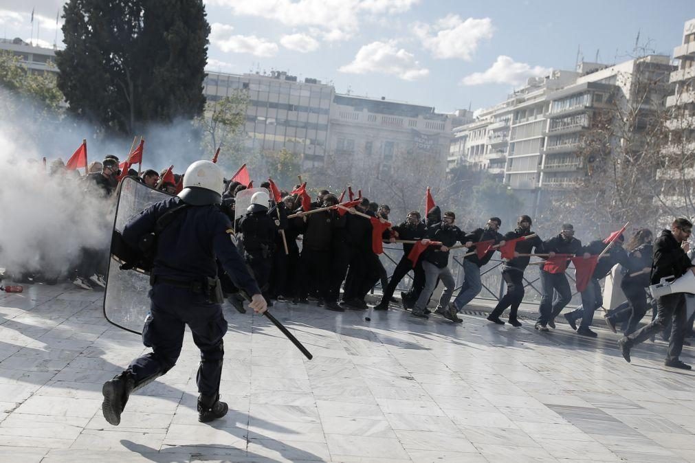 Confrontos em Atenas durante manifestação contra reforma universitária