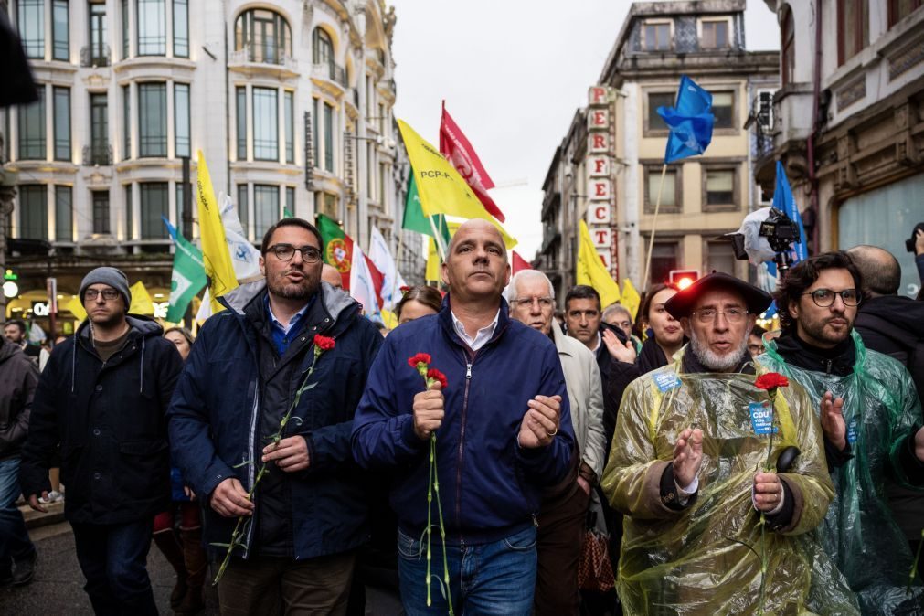 CDU aproveita pausa da chuva no Porto para última arruada da campanha