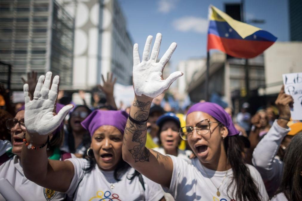 Mulheres reivindicam direitos laborais na Venezuela