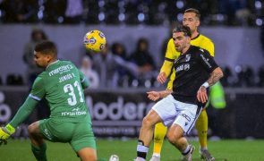 Vitória de Guimarães vence Famalicão e aproxima-se do quarto lugar da I Liga