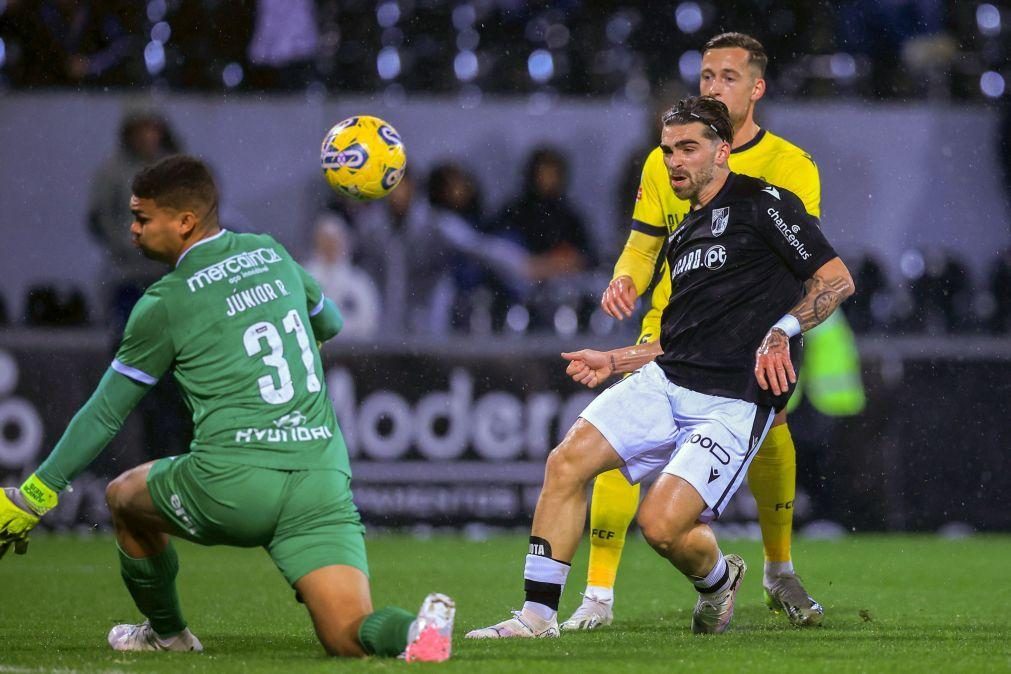 Vitória de Guimarães vence Famalicão e aproxima-se do quarto lugar da I Liga