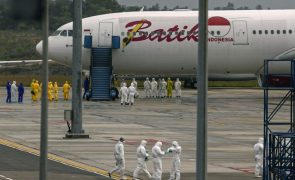 Governo indonésio investiga pilotos que adormeceram em voo