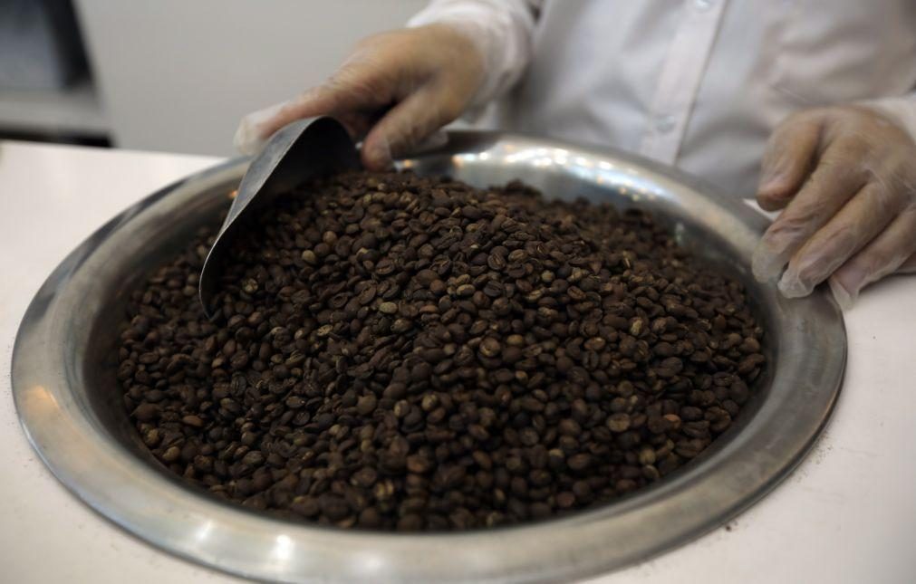 Brasil regista aumento de 48,9%  nas exportações de café em fevereiro