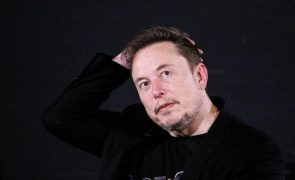 Elon Musk vai disponibilizar em acesso livre programa informático base da Grok