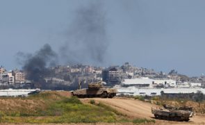 Hezbollah disparou mais de 100 'rockets' contra militares israelitas