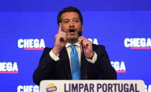 Ventura ameaça votar contra orçamentos da AD mas distancia-se da rejeição do programa de Governo