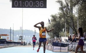 Etíope Dinkalem Ayele e queniana Brigid Kosgei vencem Meia Maratona de Lisboa