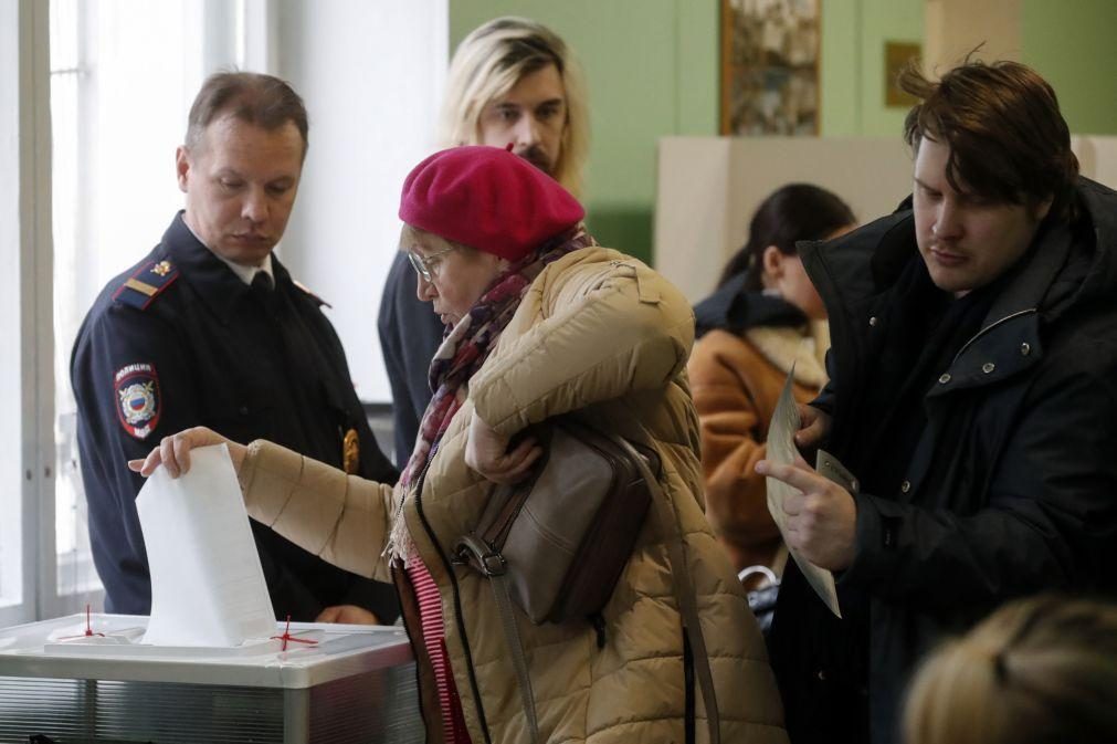 Rússia/Eleições: Participação ultrapassa 74% a seis horas do fecho das votações
