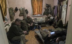 Opositores russos exilados na Ucrânia pedem apoio a milícias anti-Putin