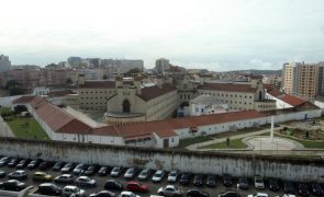 Guardas da prisão de Lisboa fazem greve para travar encerramento