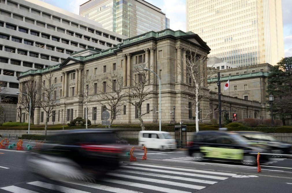 Banco do Japão sobe taxas de juro pela primeira vez em 17 anos