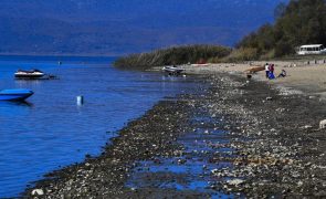 Alterações climáticas ameaçam secar lagos Prespa no sudeste da Europa