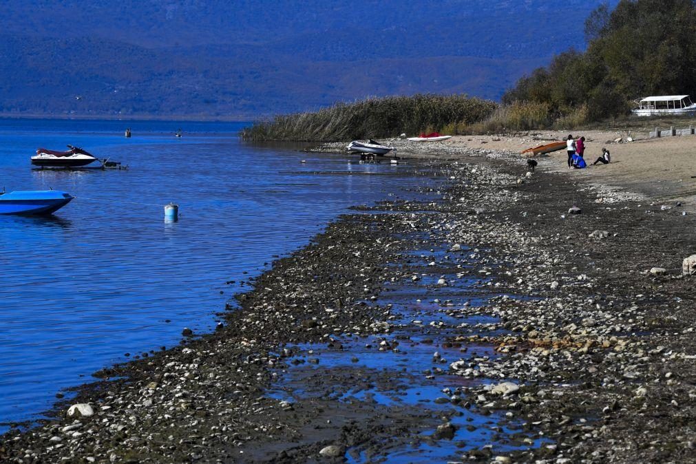 Alterações climáticas ameaçam secar lagos Prespa no sudeste da Europa