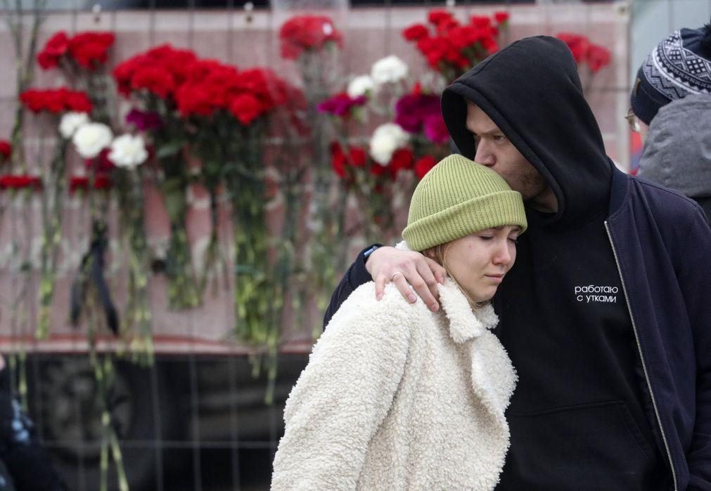 Pelo menos 115  mortos no  atentado em Moscovo