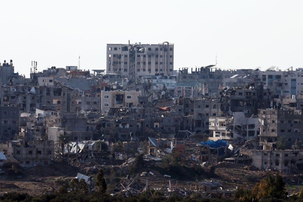 Dois hospitais cercados pelo exército israelita no sul da Faixa de Gaza