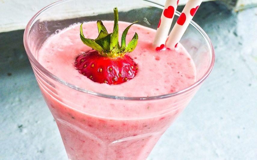 Receita - Desfrute de um momento refrescante com o smoothie de morango caseiro