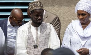 PR cessante felicita vitória de candidato antissistema nas presidenciais do Senegal