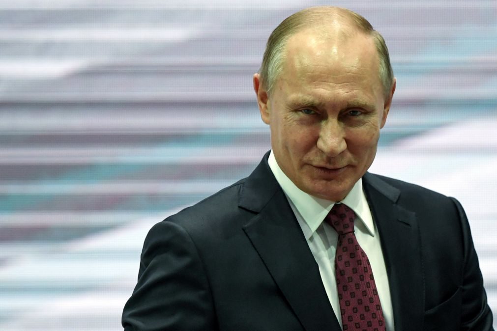 Vladimir Putin anuncia que é candidato às presidenciais russas de 2018