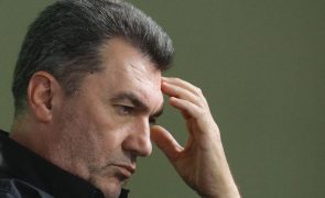 Ucrânia: Zelensky demite secretário do Conselho de Defesa e Segurança