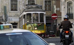 Câmara de Lisboa quer estender elétrico da Carris até ao Parque Tejo