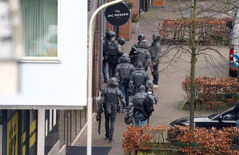 Várias pessoas feitas reféns numa cidade dos Países Baixos