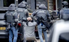 Detido homem e libertados todos os reféns na cidade holandesa de Ede