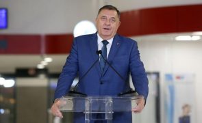 UE acusa líderes sérvios bósnios de aumentarem tensões na Bósnia-Herzegovina
