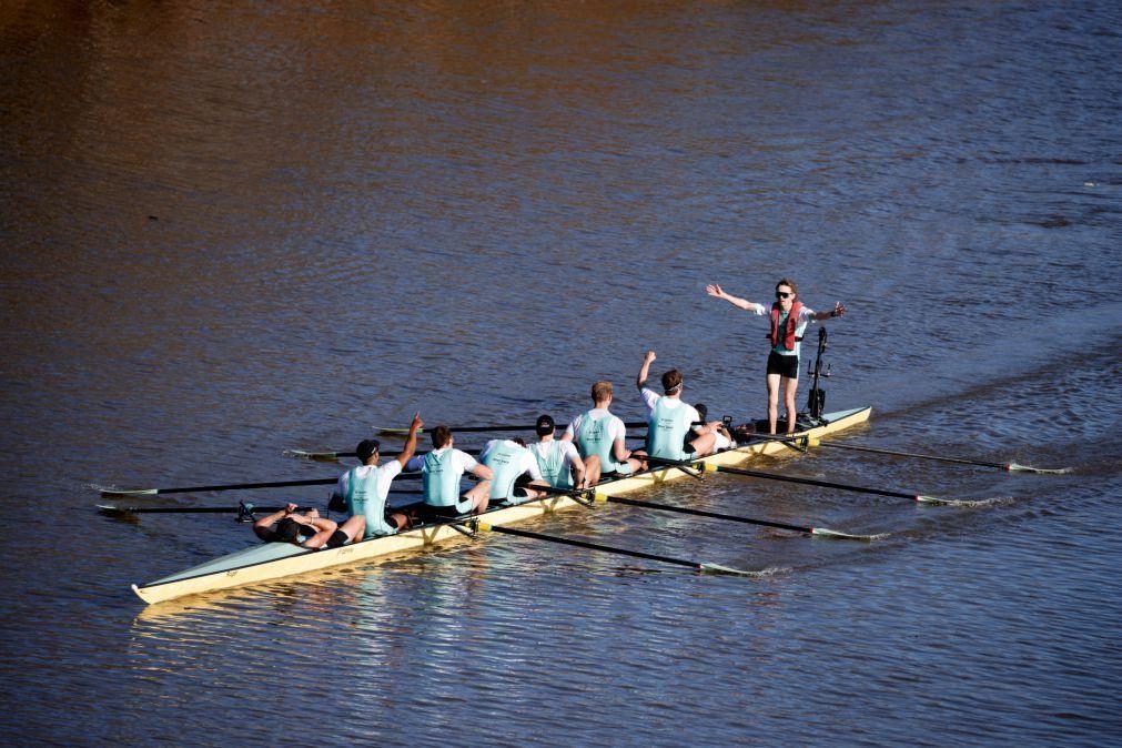 Cambridge vence Oxford 'a dobrar' na tradicional regata no Tâmega