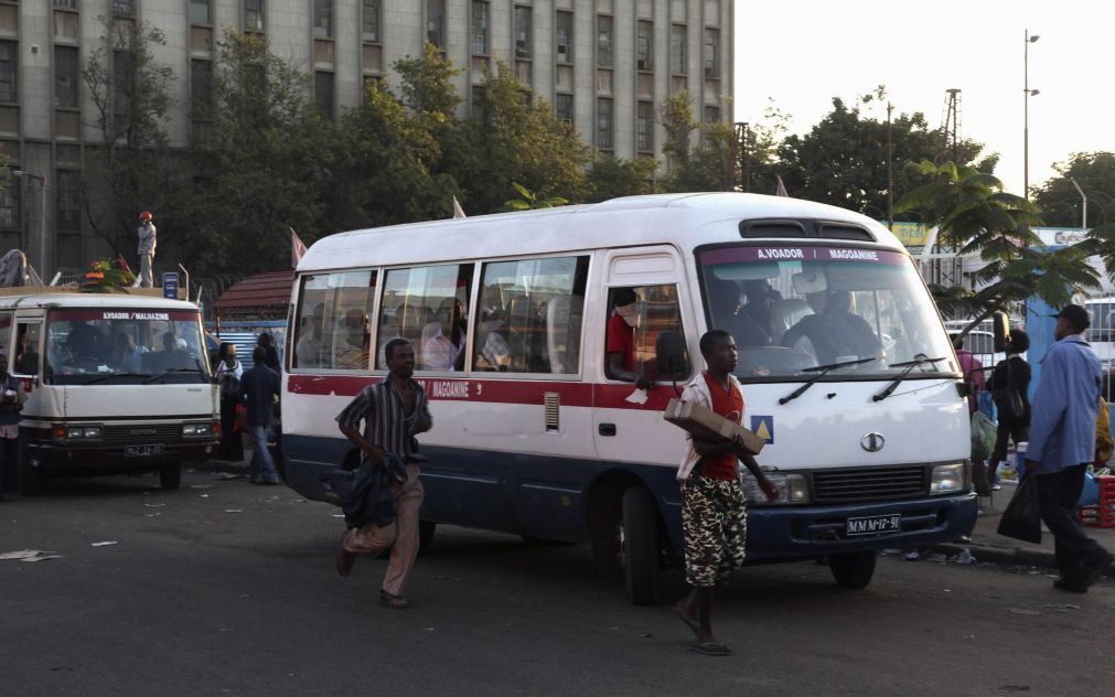 Moçambique aumenta fiscalização a transportes coletivos no Natal e passagem de ano