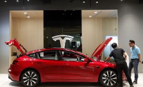 Entregas de carros da Tesla cai 8,5% no primeiro trimestre