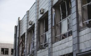 Ataques russos causam quatro mortos e 11 feridos em Kharkiv