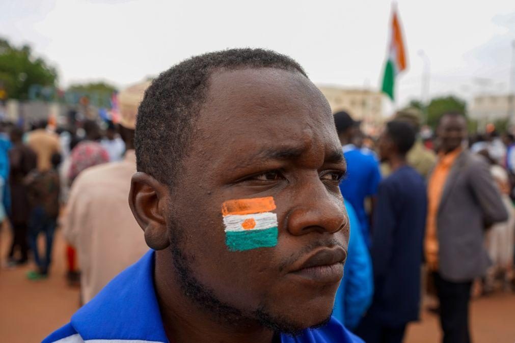 Junta militar do Níger dissolve conselhos municipais e regionais eleitos