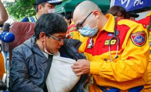 Nove pessoas resgatadas de um túnel após sismo em Taiwan