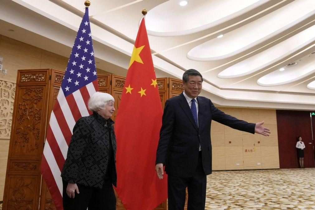 EUA e China acordam debater 