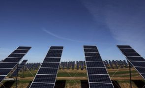 Governo cabo-verdiano reforça produção de eletricidade solar