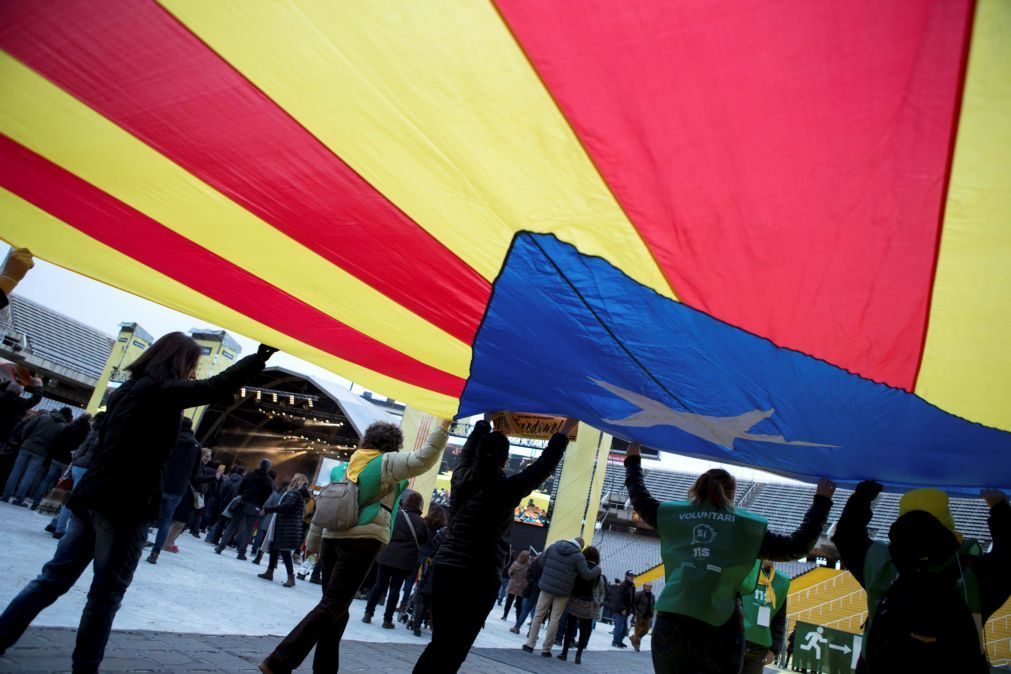 Catalunha: Milhares de independentistas manifestam-se em Bruxelas