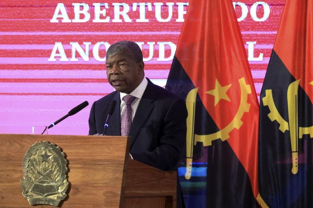 PR angolano e Luís Montenegro abordaram ao telefone perspetivas da cooperação bilateral