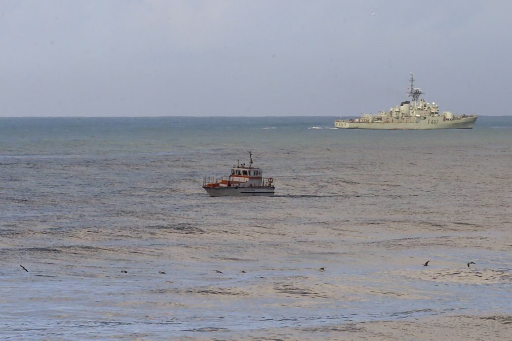 Perímetro das buscas por desaparecidos em naufrágio em Tróia novamente alargado