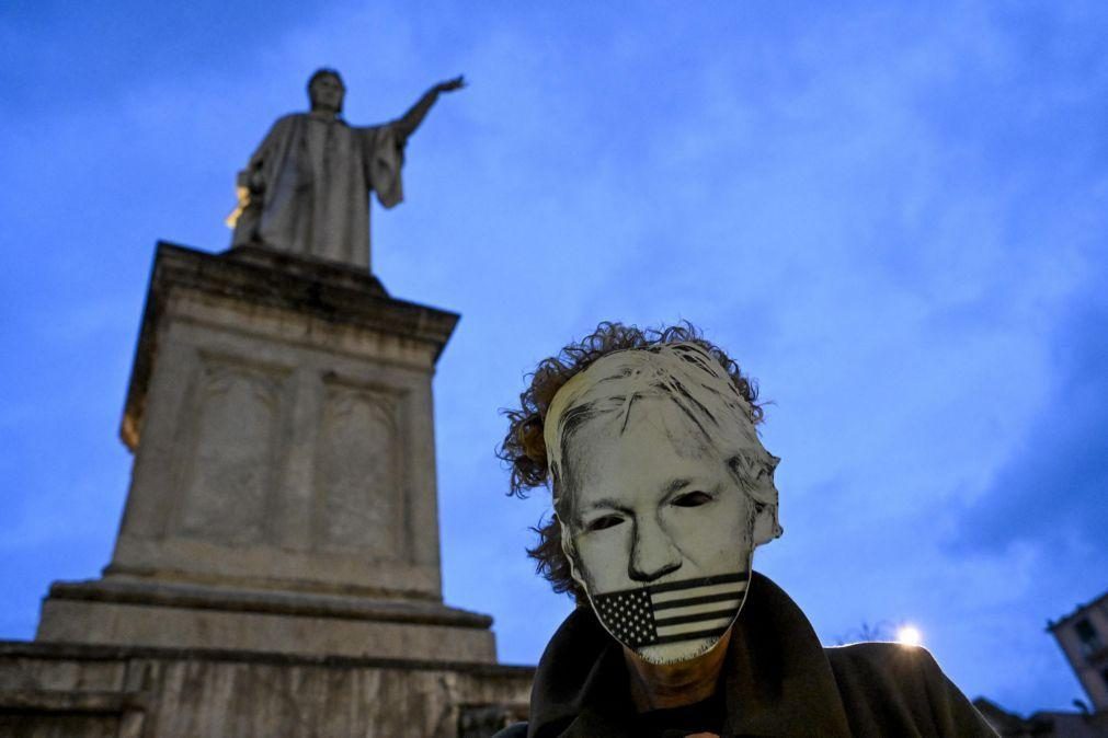 Amnistia Internacional apela que EUA retirem acusações e libertem Julian Assange