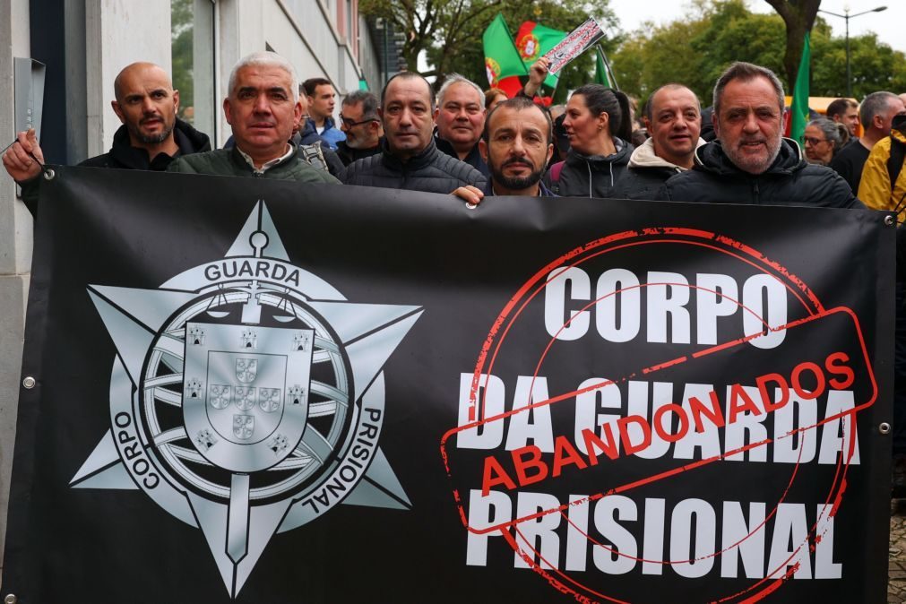 Guardas prisionais em greve a 29 de abril por falta de resposta do Governo a problemas