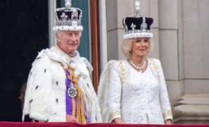Família Real Britânica - Vai surpreender-se! Conheça os 4 alimentos proibidos para os membros da realeza
