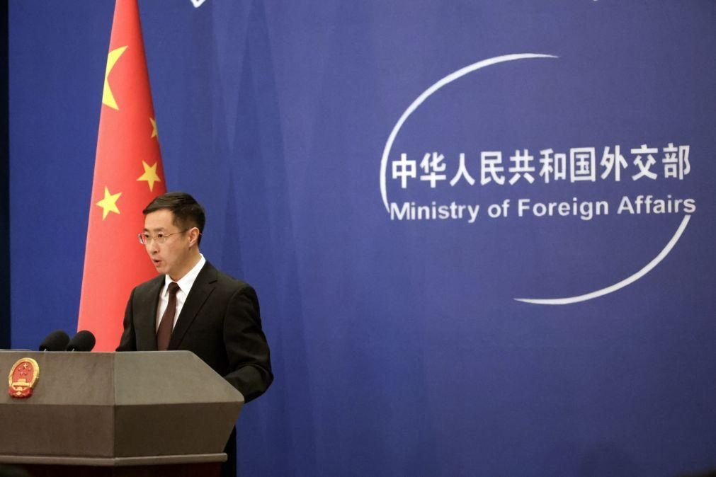 China apela novamente à contenção para evitar escalada no Médio Oriente