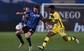 Atalanta desperdiça vantagem de dois golos e empata na receção ao Verona