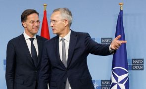 Stoltenberg pede armas prioritárias para Kiev em detrimento das reservas da NATO