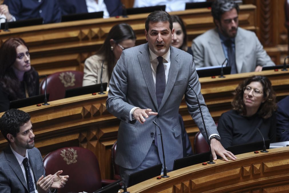 Secretário-geral do PSD cancela presença no congresso do partido na Madeira